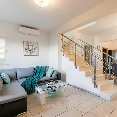 House Martinovic * Приградица