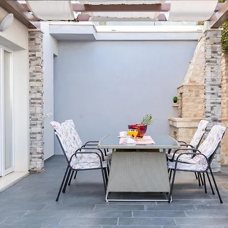 Вилла House Martinovic *