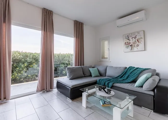 فيلة House Martinovic *